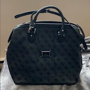 Guess purse (1)